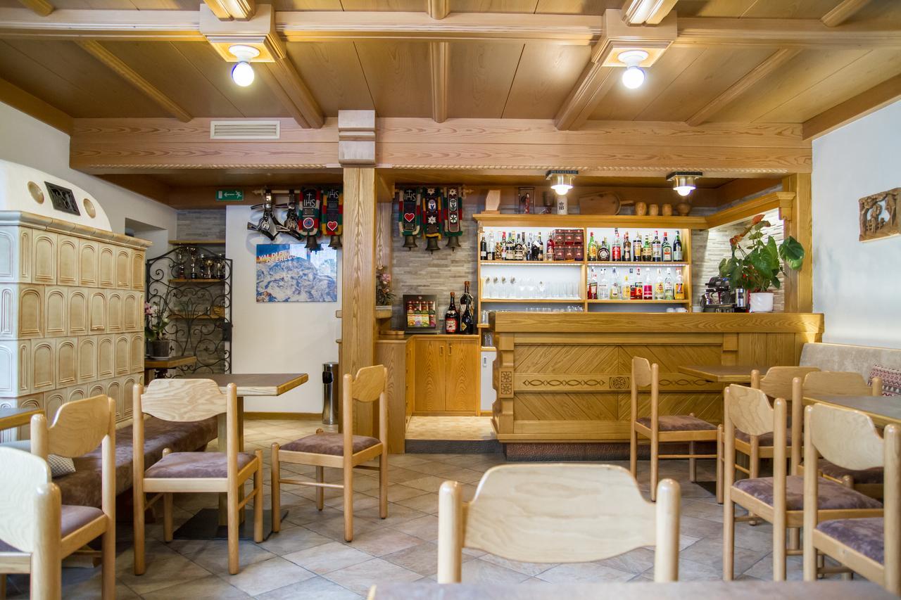 Hotel Genzianella Ziano di Fiemme Exteriör bild